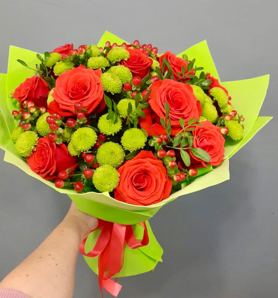 Букет цветов из: Хризантемы и Розы в Чечулино