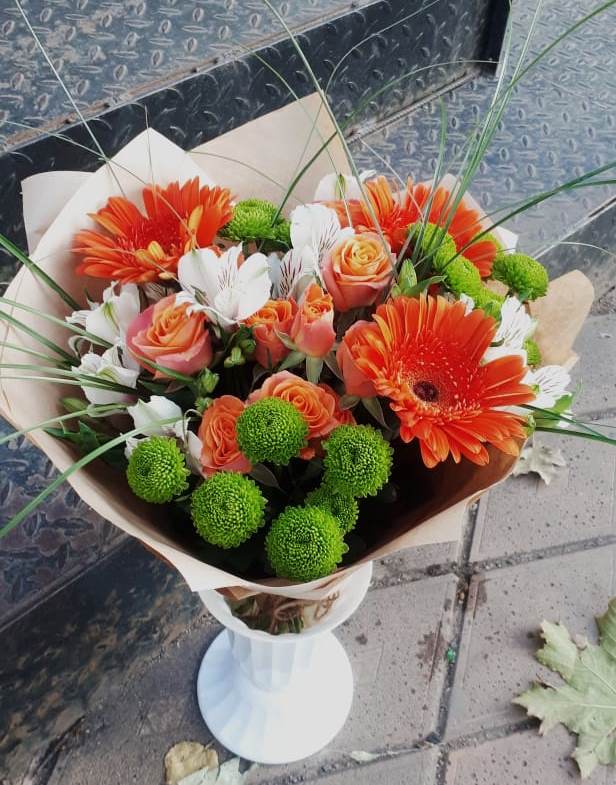 Букет цветов из: Герберы, Хризантемы, Альстромерии и Розы в Чечулино
