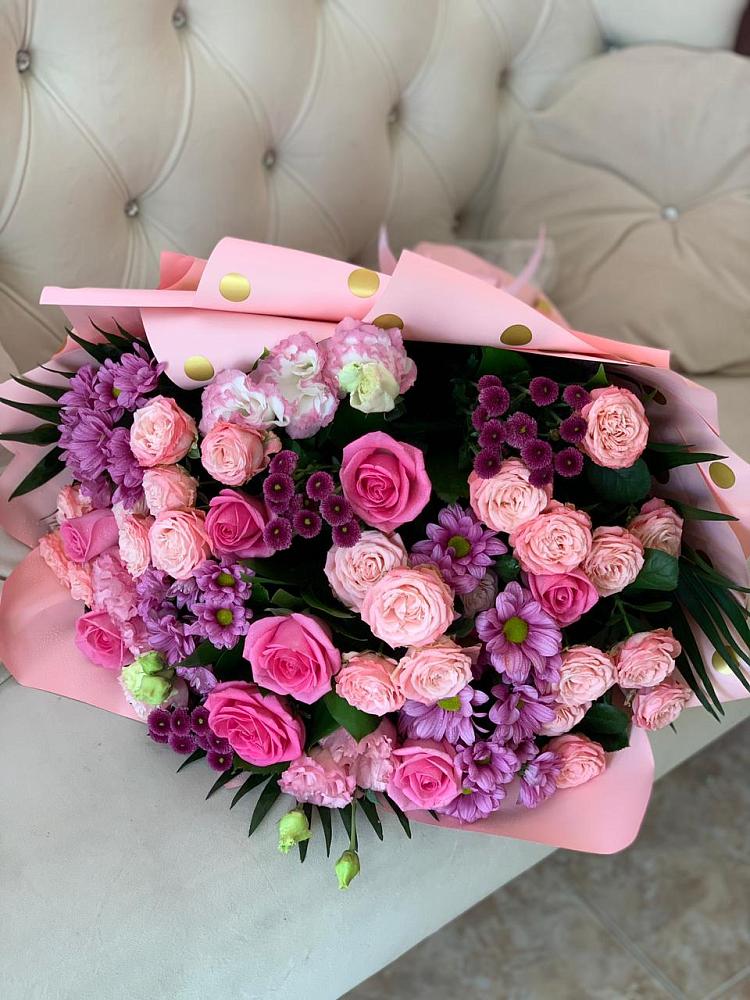 Букет цветов из: Хризантемы, Розы и Лизиантусы в Чечулино