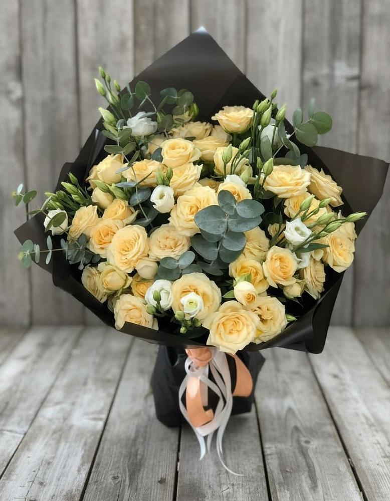 Букет цветов из: Розы и Лизиантусы в Чечулино