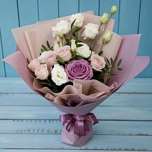 Букет цветов из:  Розы и Лизиантусы в Чечулино