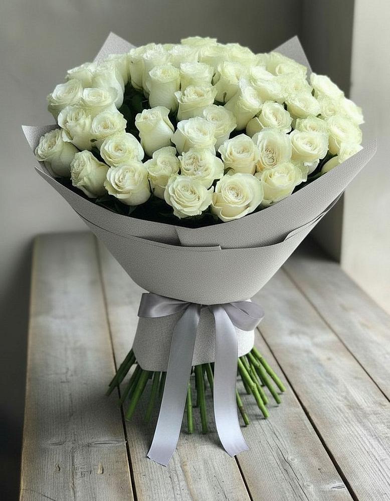 Букет 35 Белых роз в Чечулино