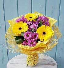Букет цветов из:  Хризантемы и Герберы в Чечулино