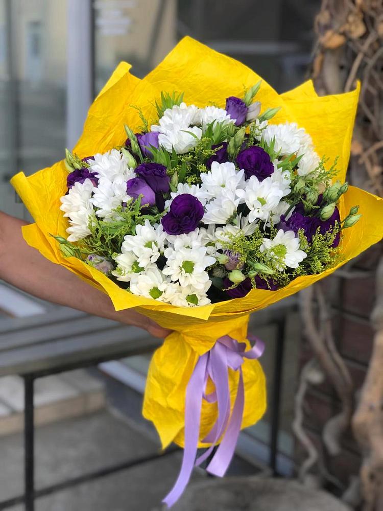 Букет цветов из: Ирисы, Хризантемы и Ромашки в Чечулино