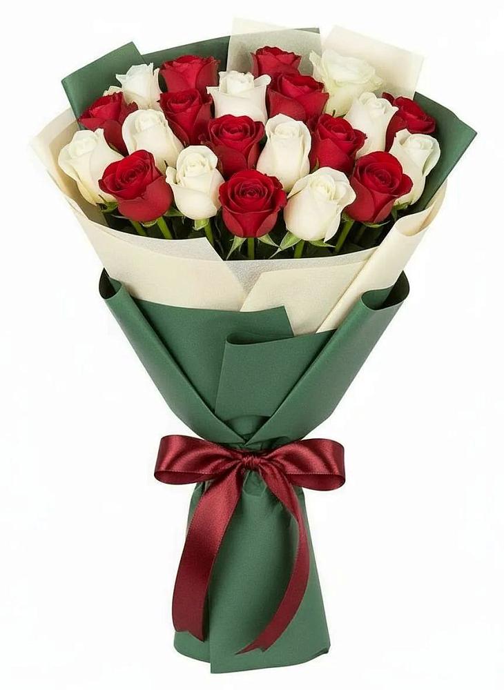 Букет Микс из красных и белых роз в Чечулино