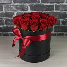 Цветочная композиция из Розы в шляпной коробке в Чечулино