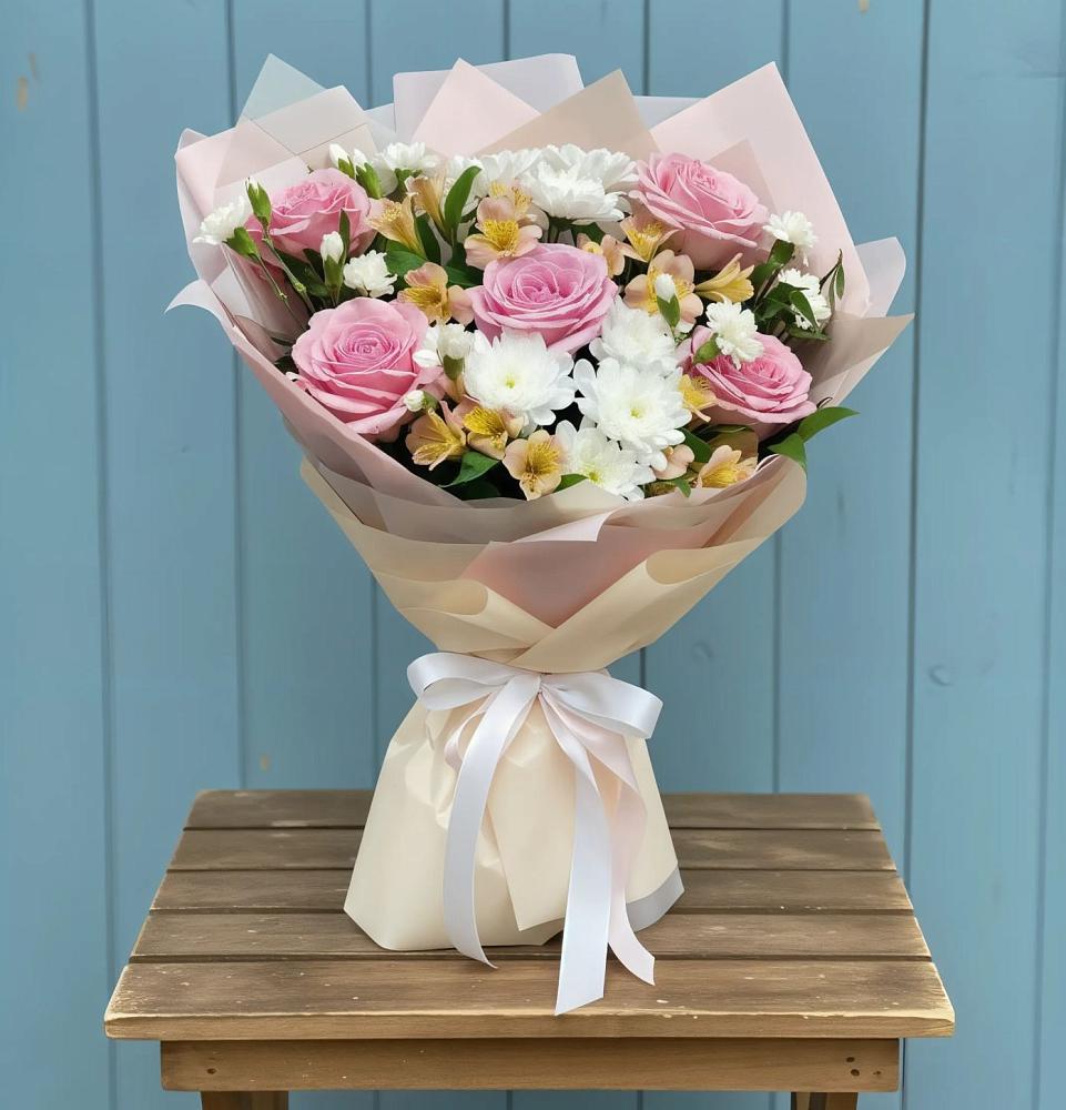 Букет цветов из: Гвоздики, Орхидеи и Розы в Чечулино